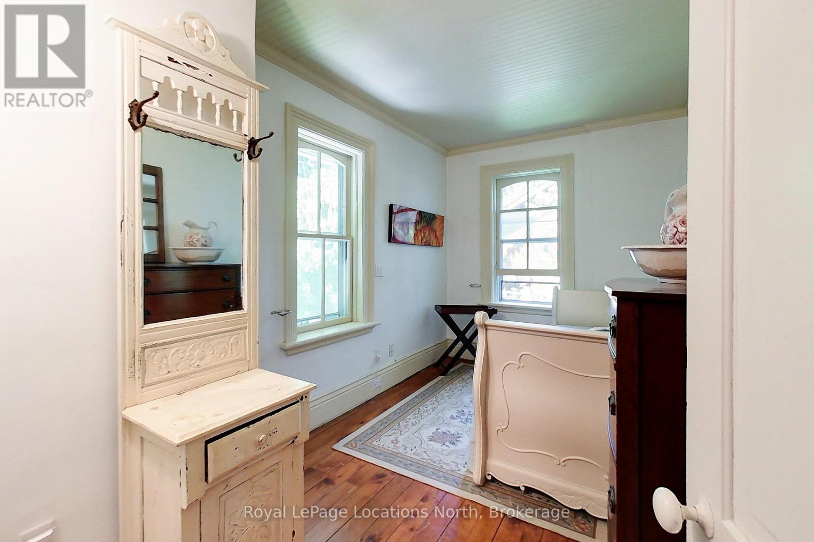 44 PARKVIEW AVENUE - 30