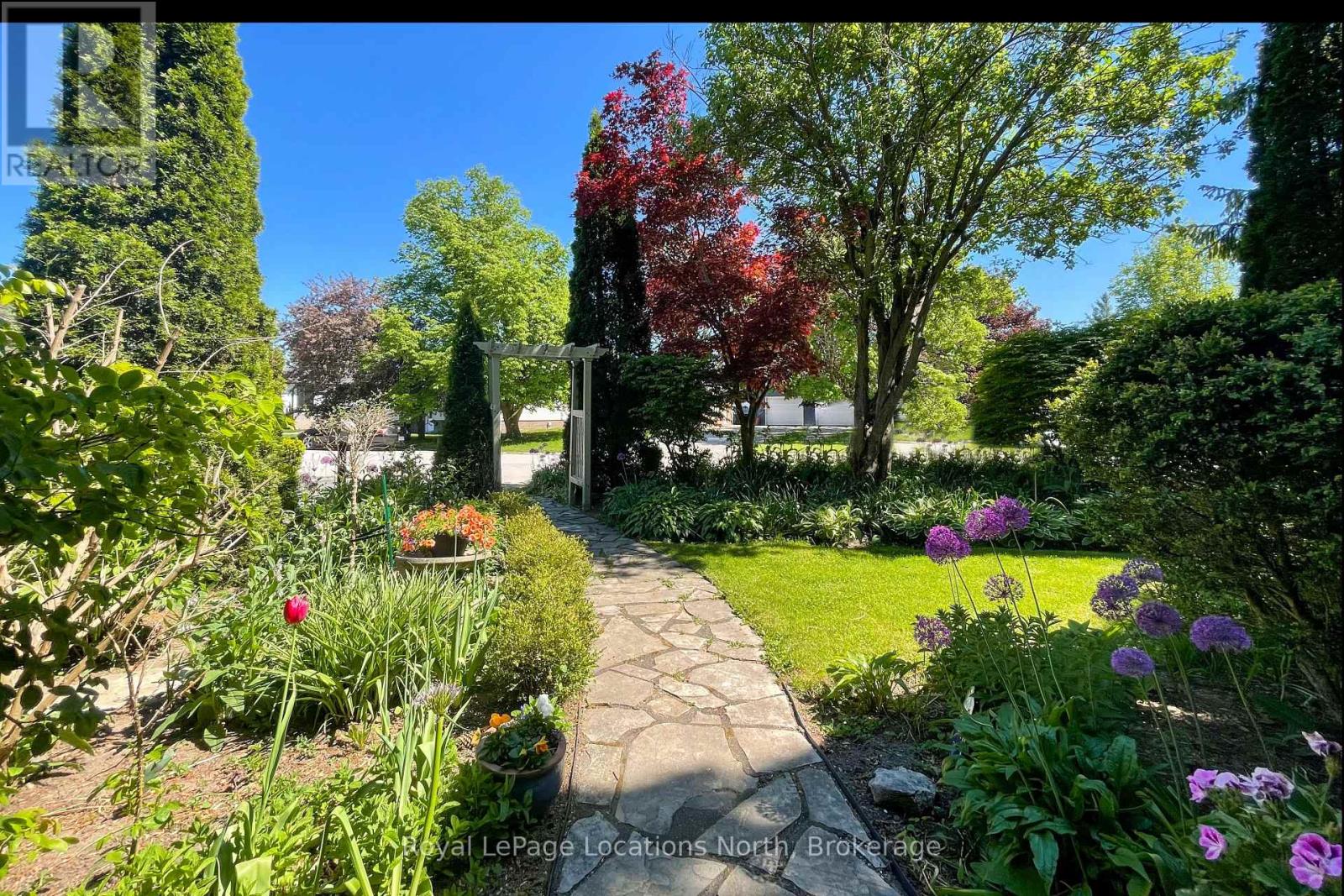 44 PARKVIEW AVENUE - 5