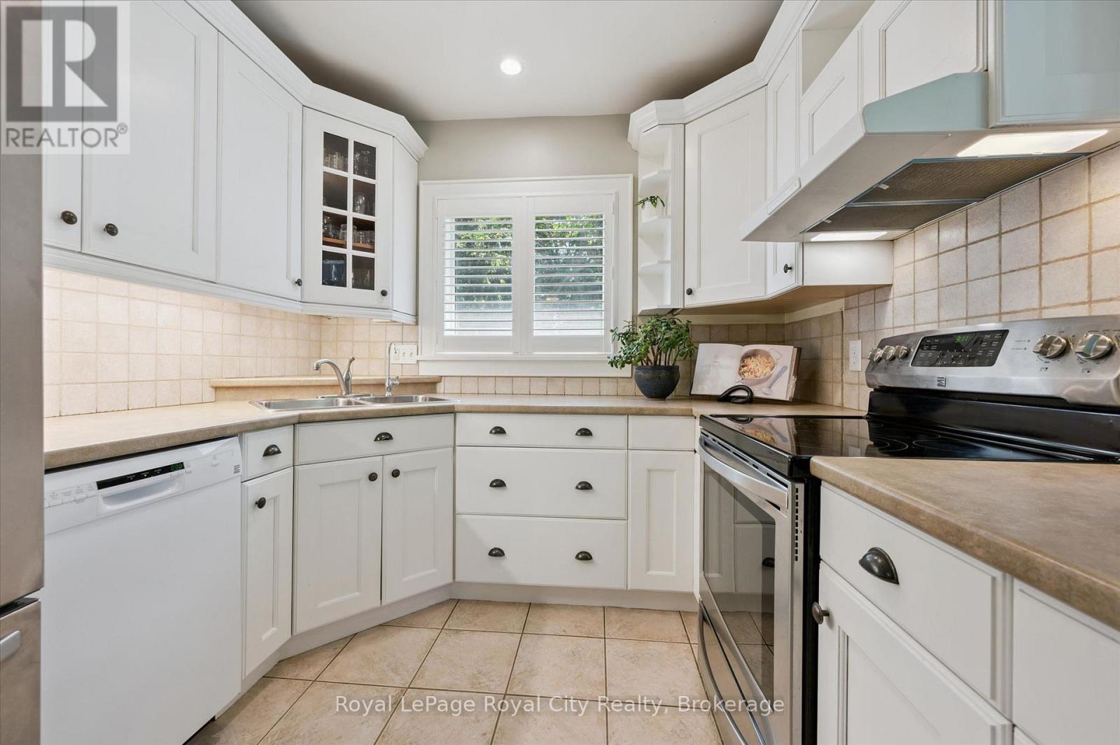 3 MCCRAE BOULEVARD - 14