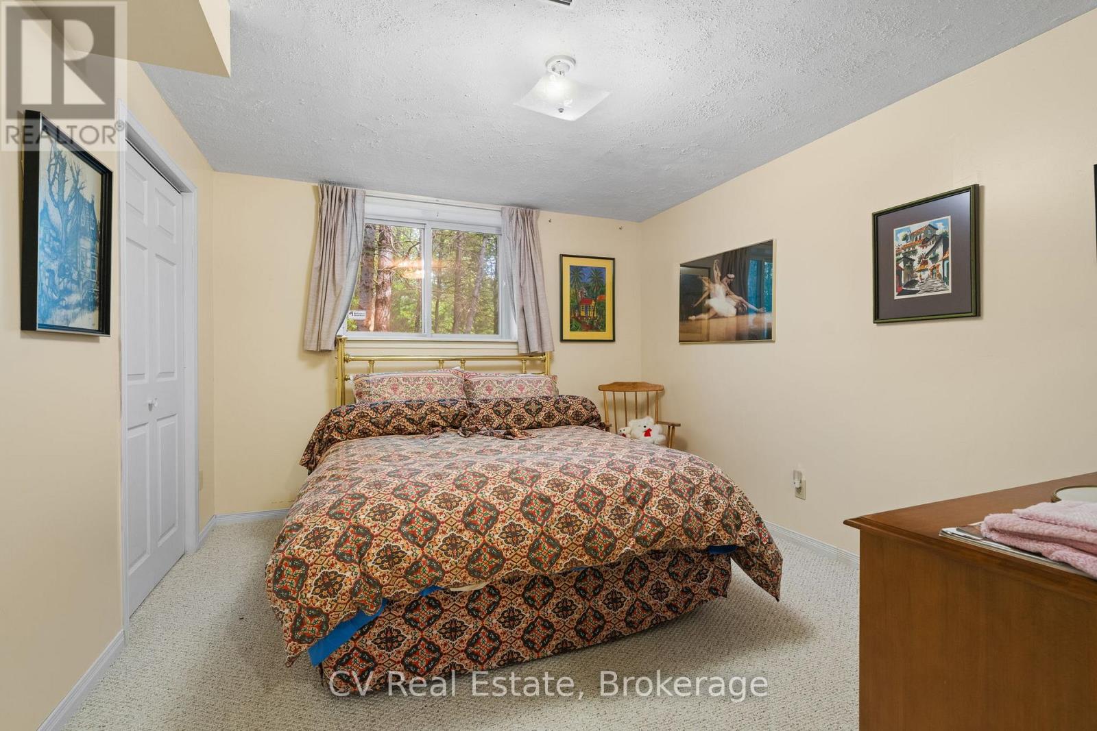 16 BREISACHER ROAD - 26