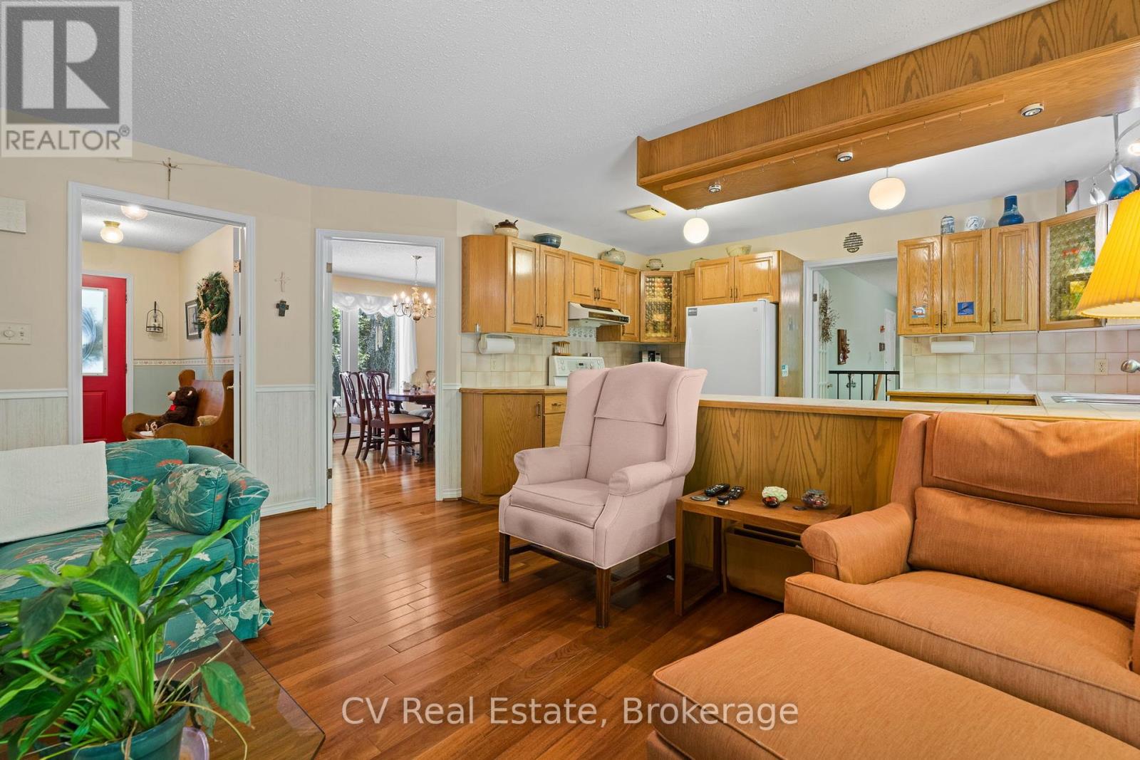 16 BREISACHER ROAD - 7