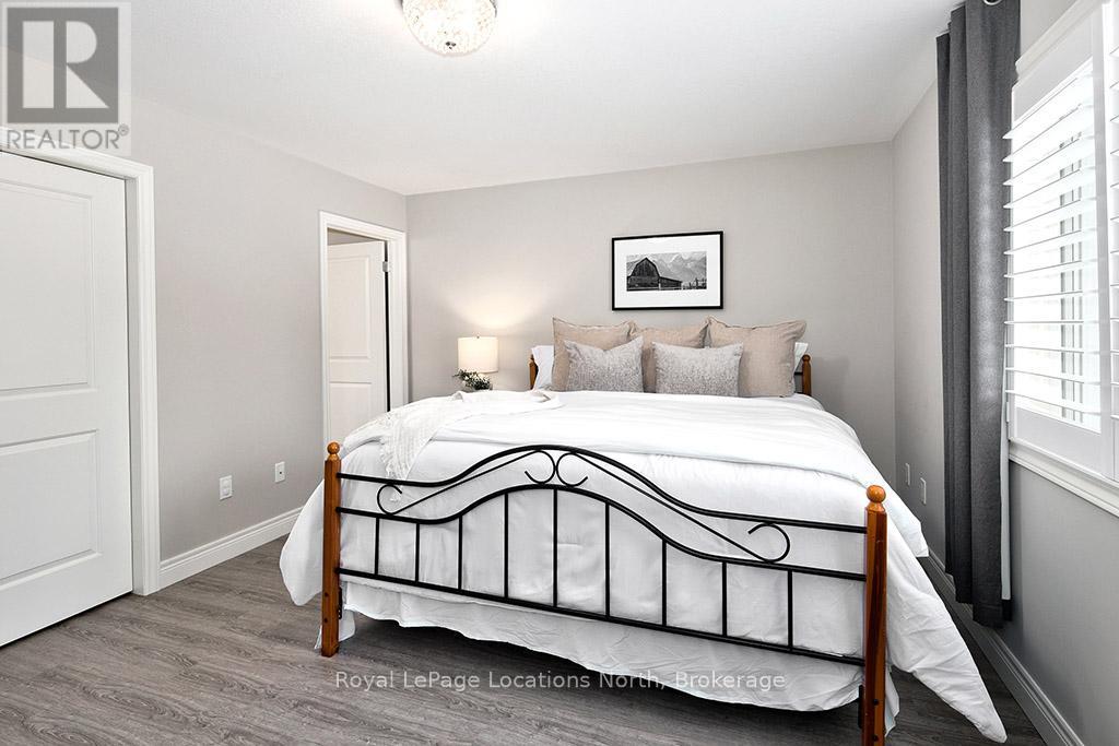 17 ELGIN STREET S - 12