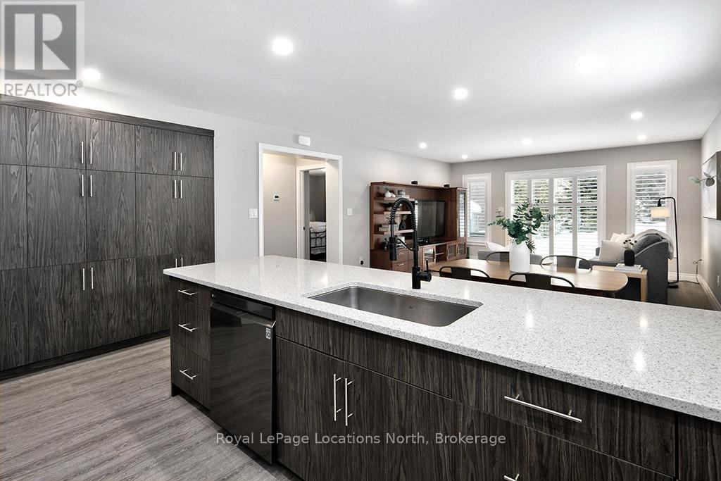 17 ELGIN STREET S - 7