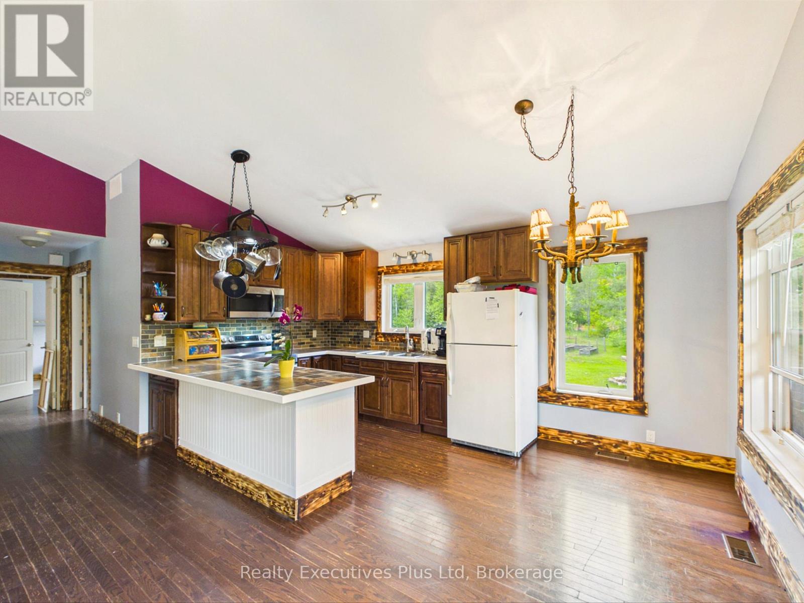 235 ROCK POINT ROAD - 18