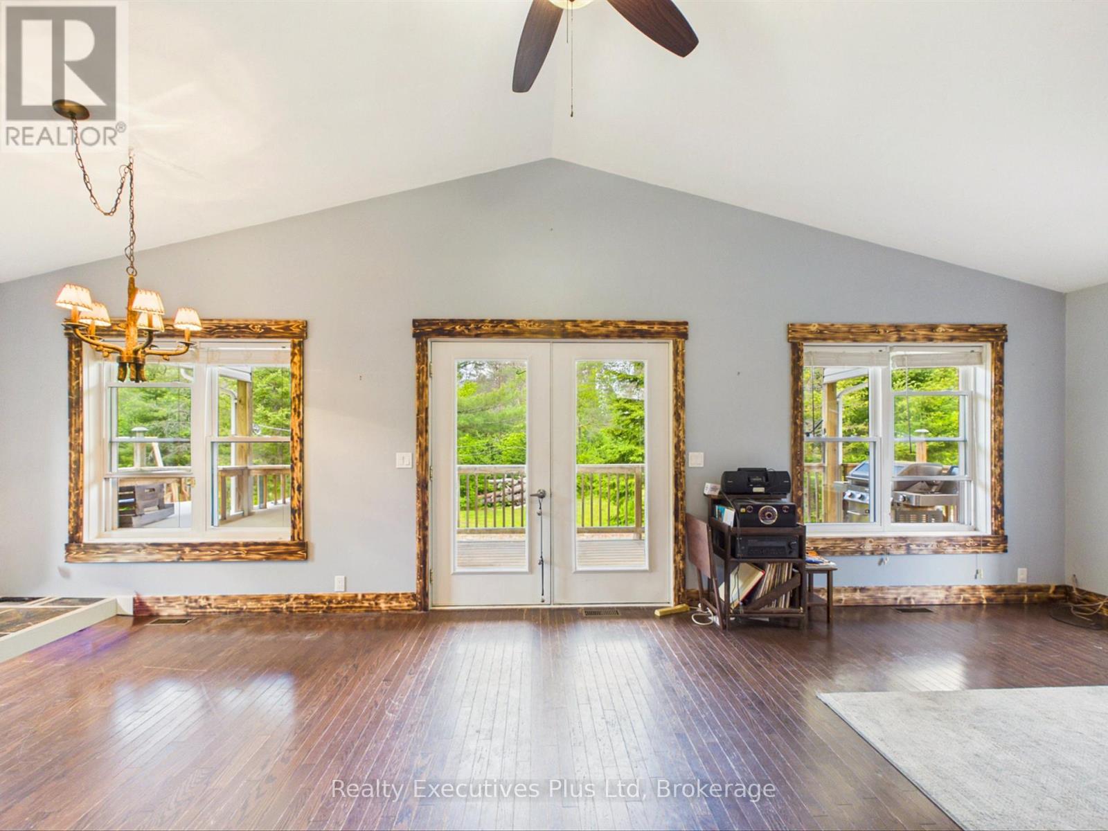 235 ROCK POINT ROAD - 33