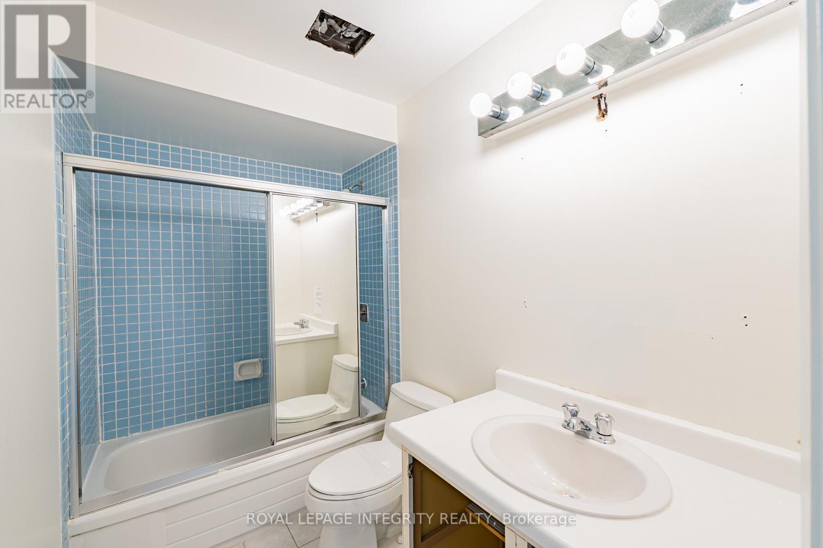 32C BENLEA DRIVE - 16