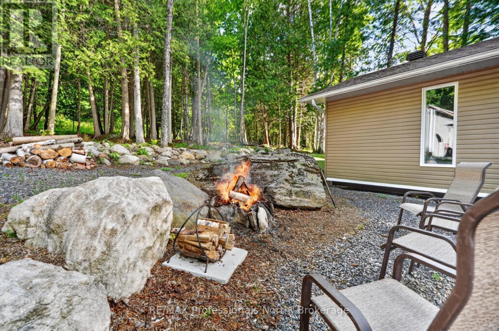 1086 PROVIDENCE DRIVE - 31