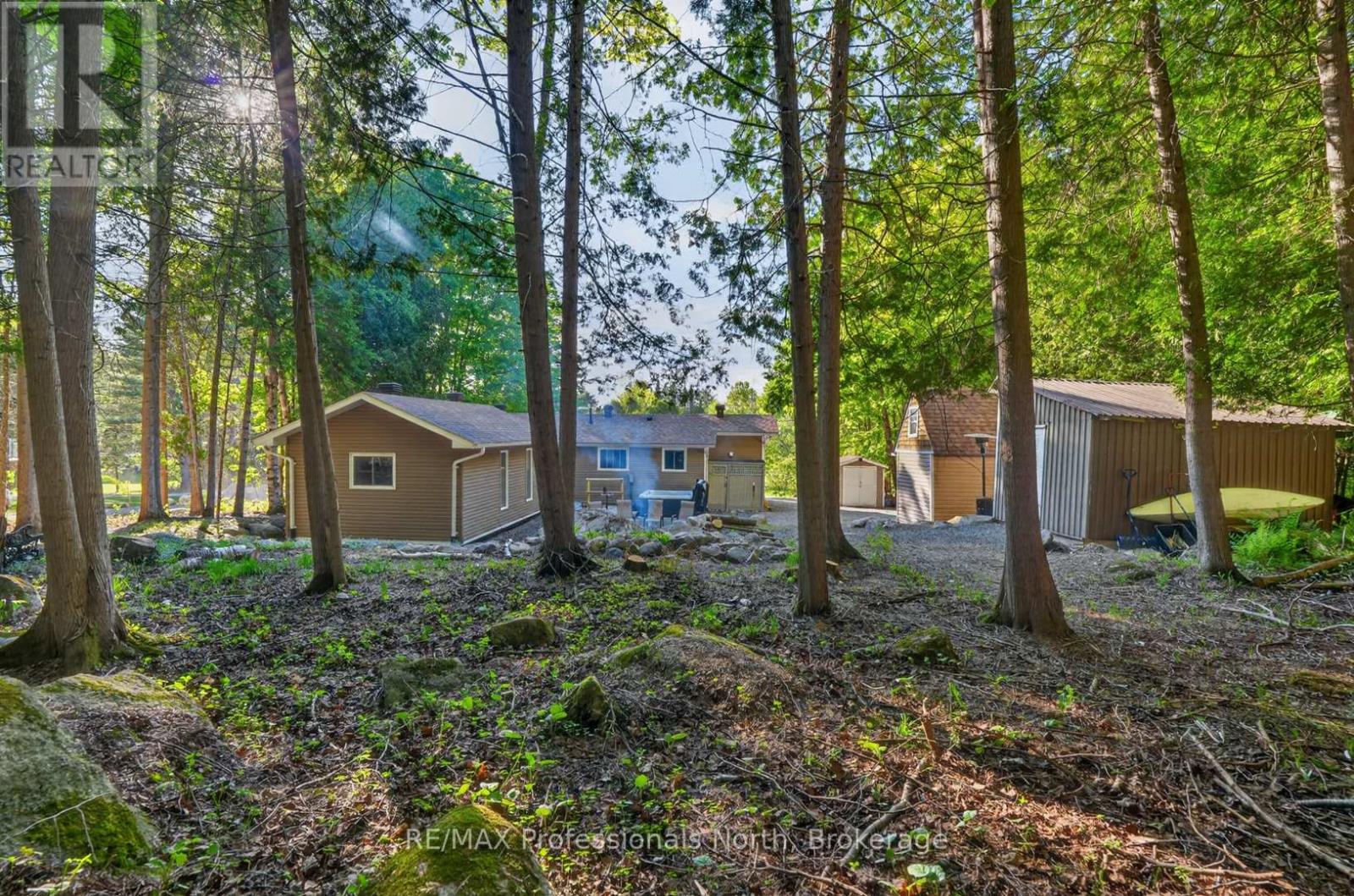 1086 PROVIDENCE DRIVE - 32