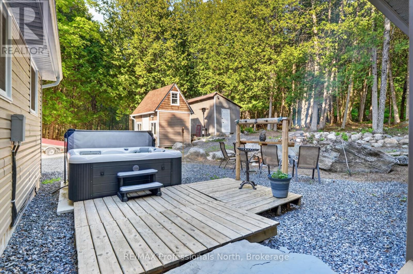 1086 PROVIDENCE DRIVE - 33