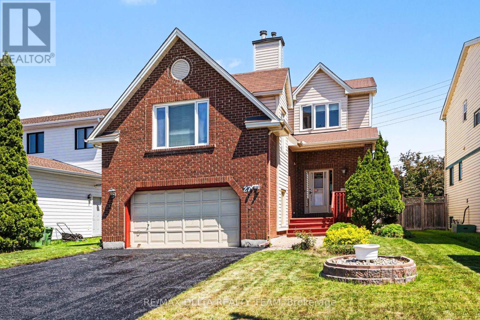 27 BRAMBLEGROVE CRESCENT - 1