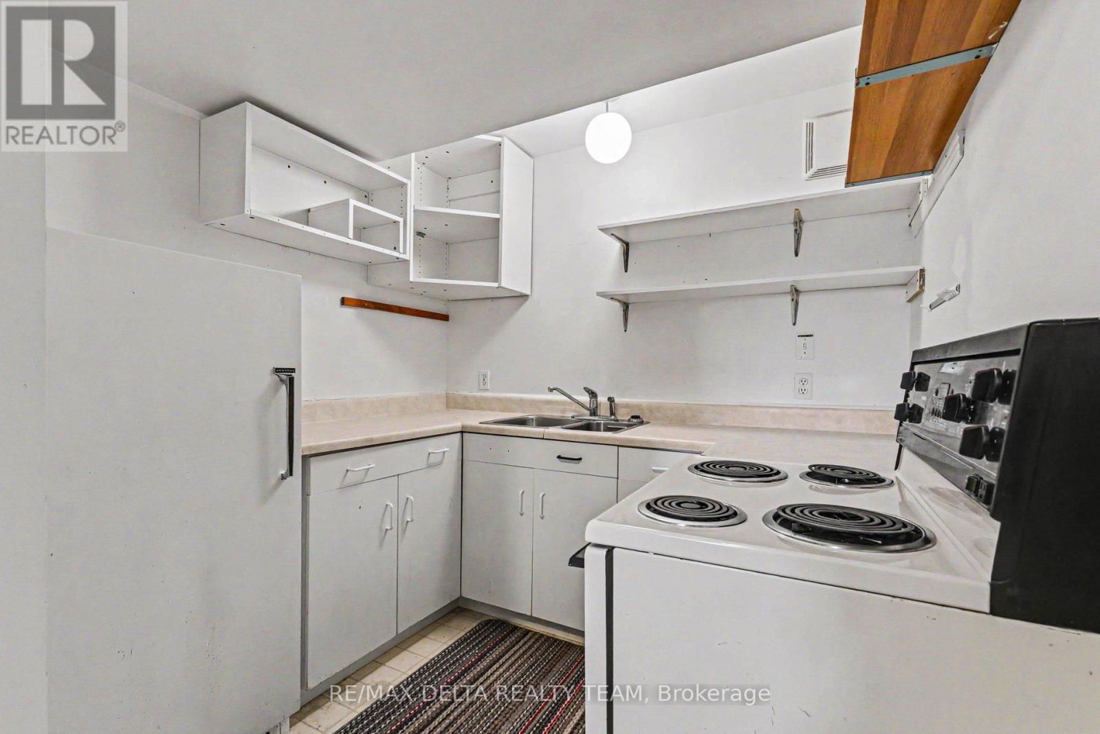 27 BRAMBLEGROVE CRESCENT - 17