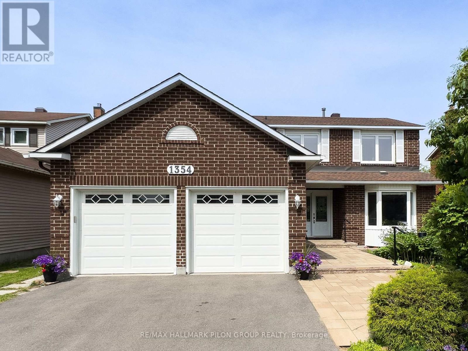 1354 MOUNTAINSIDE CRESCENT - 1