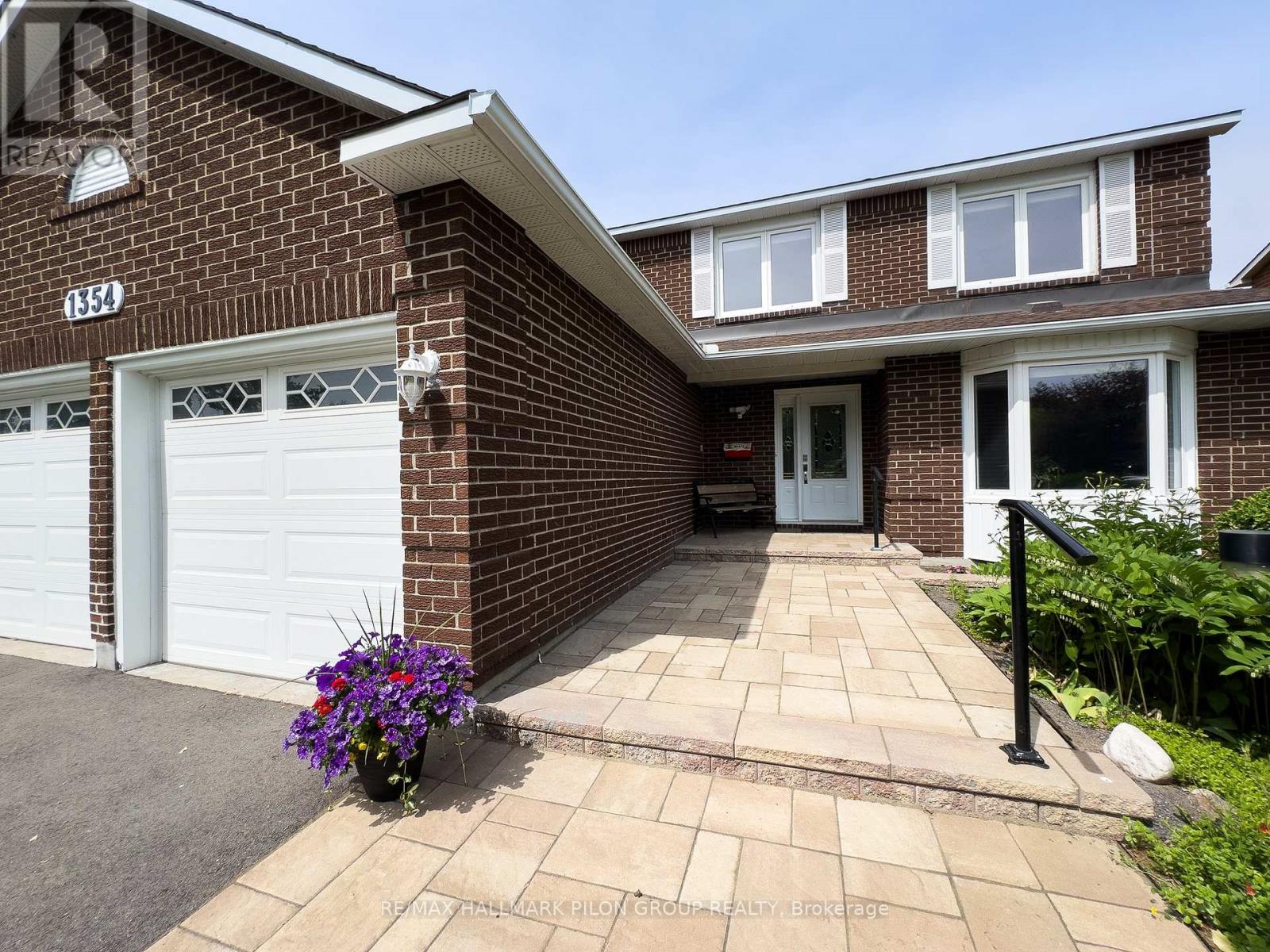 1354 MOUNTAINSIDE CRESCENT - 2