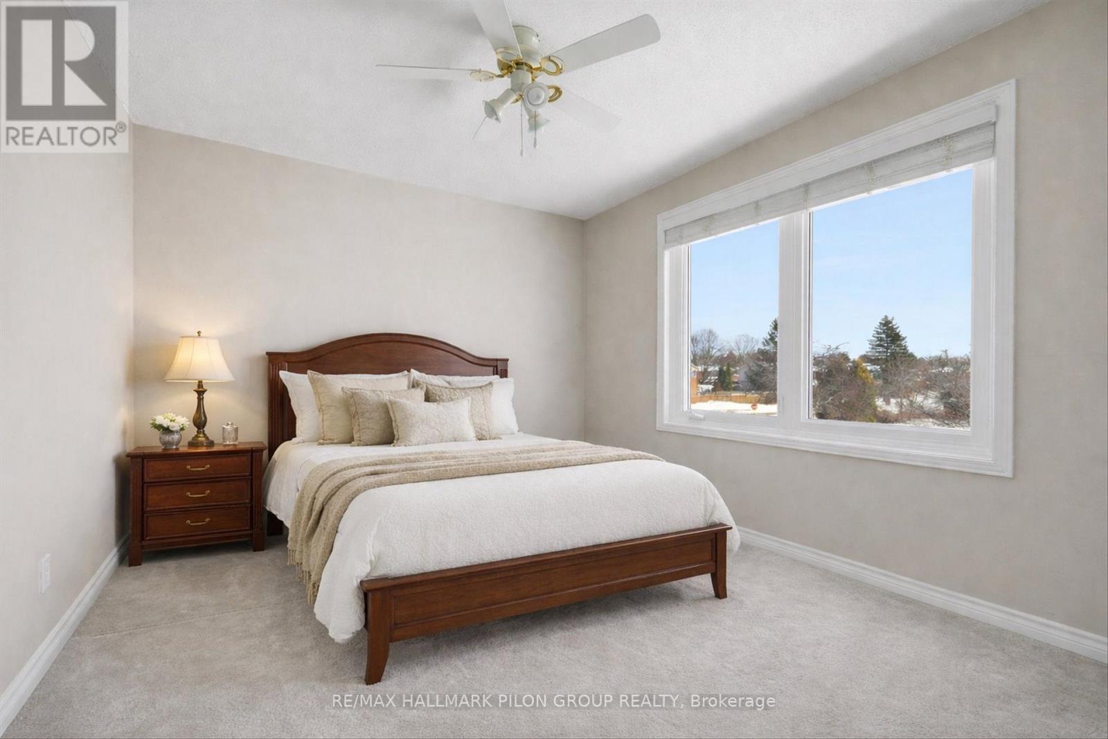 1354 MOUNTAINSIDE CRESCENT - 21