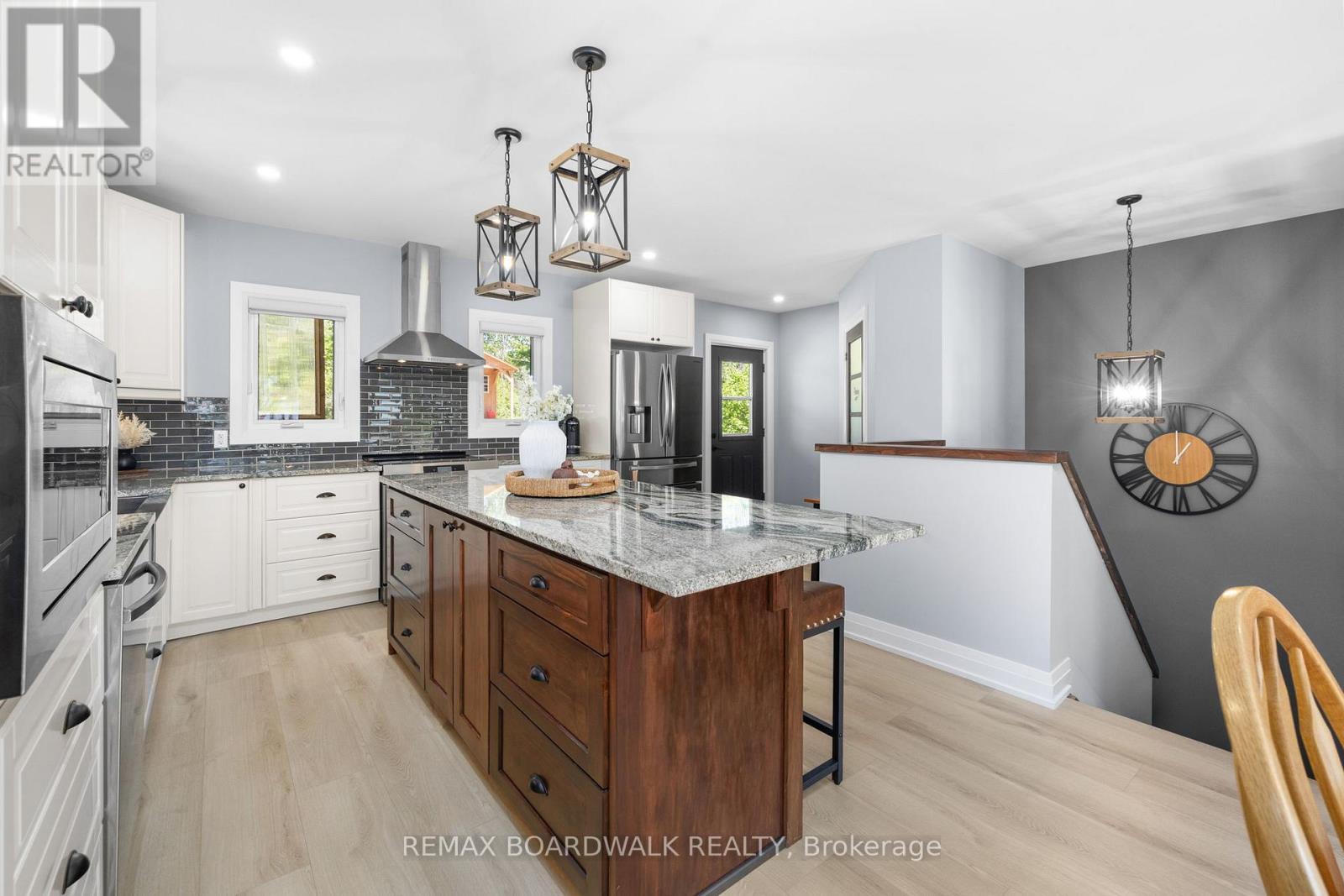 159 DUNLOP CRESCENT - 7