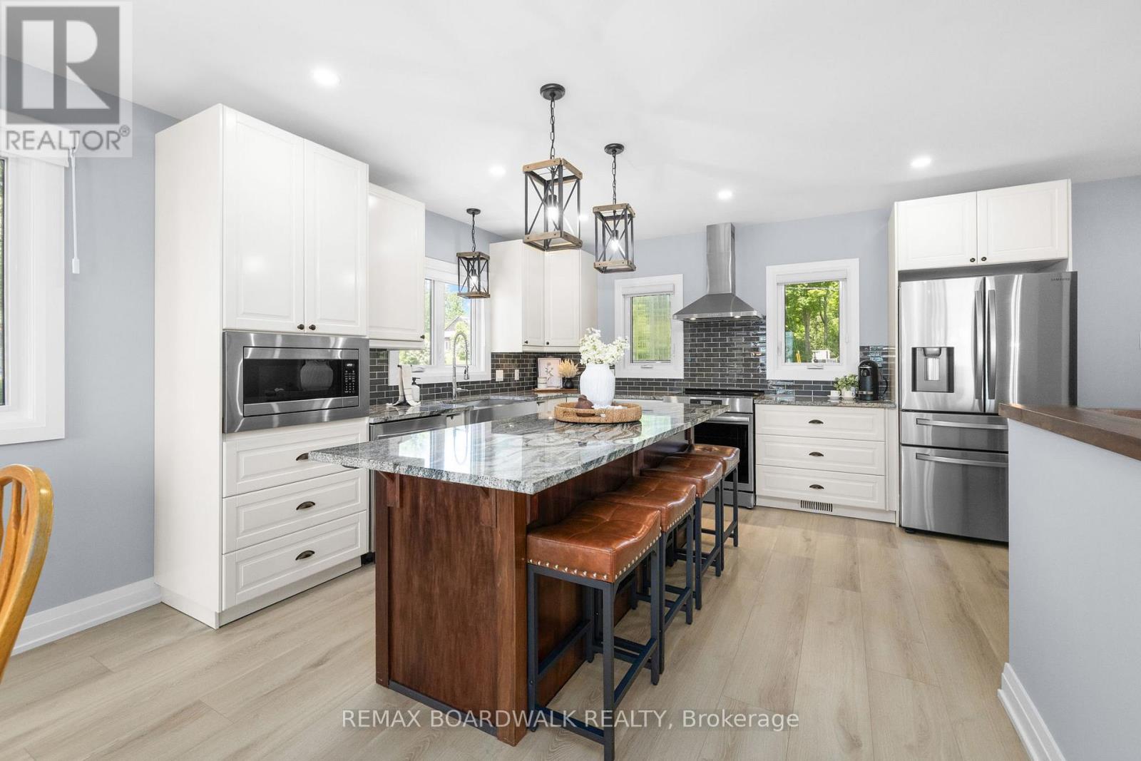 159 DUNLOP CRESCENT - 9