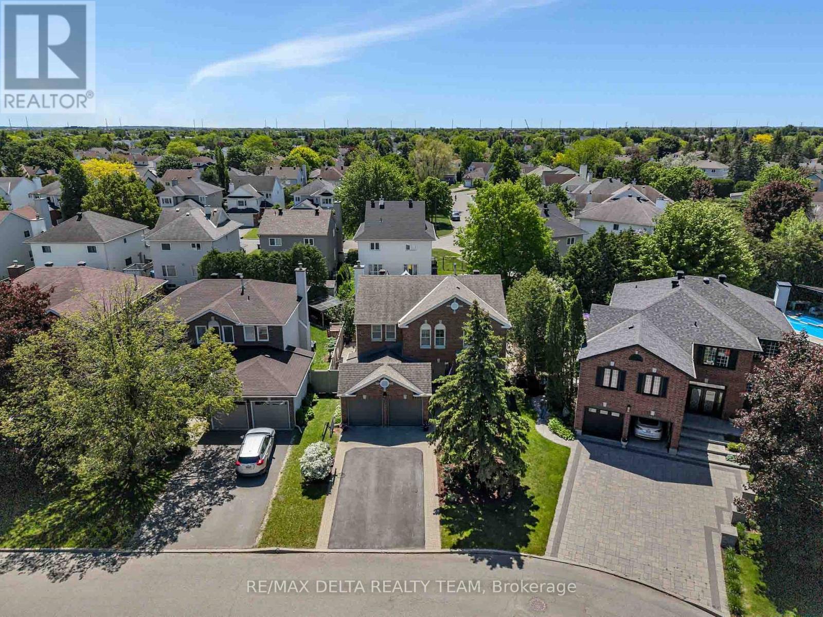 1426 CHEVERNY CRESCENT - 44