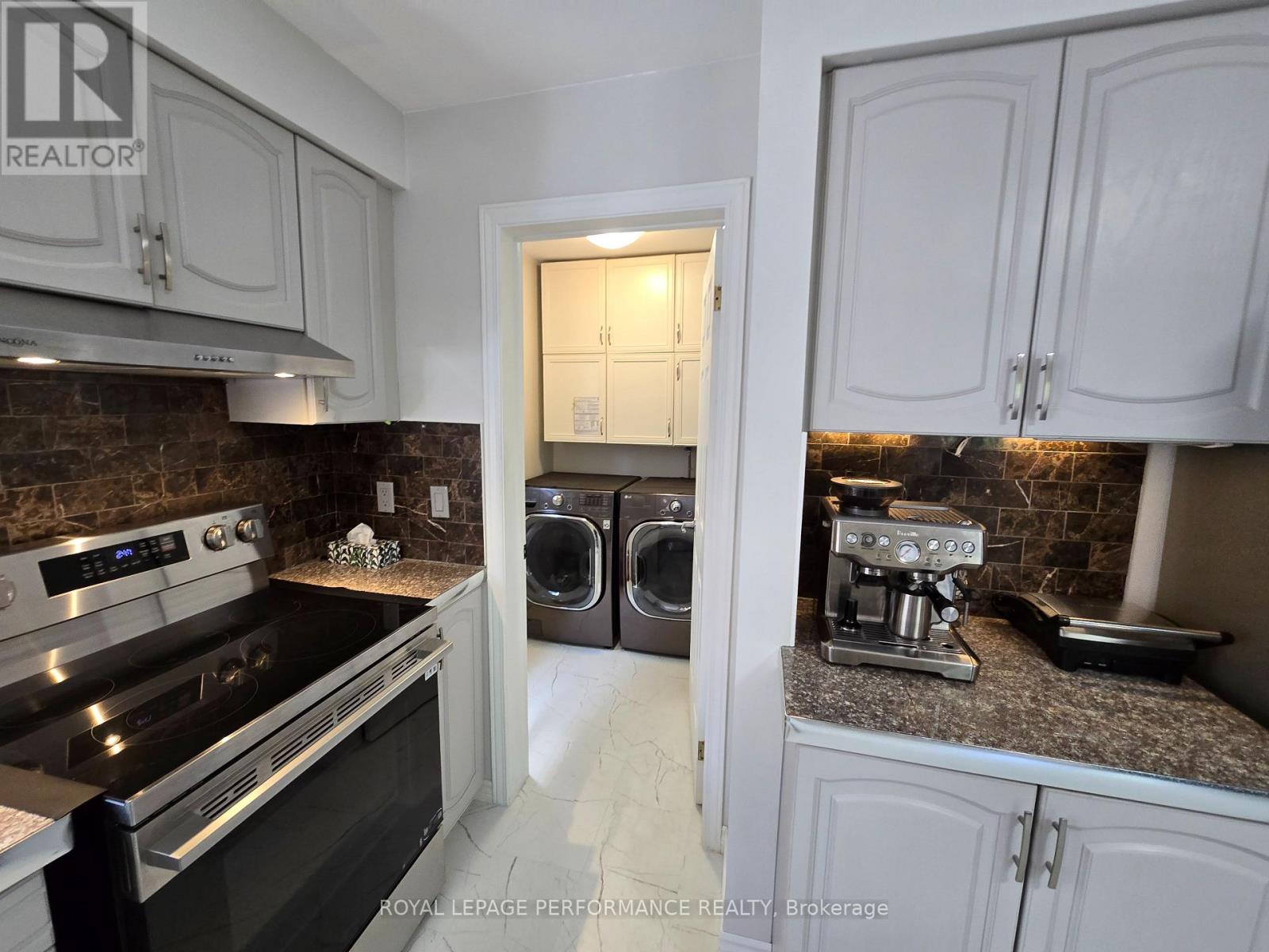 61 HAWLEY CRESCENT - 11