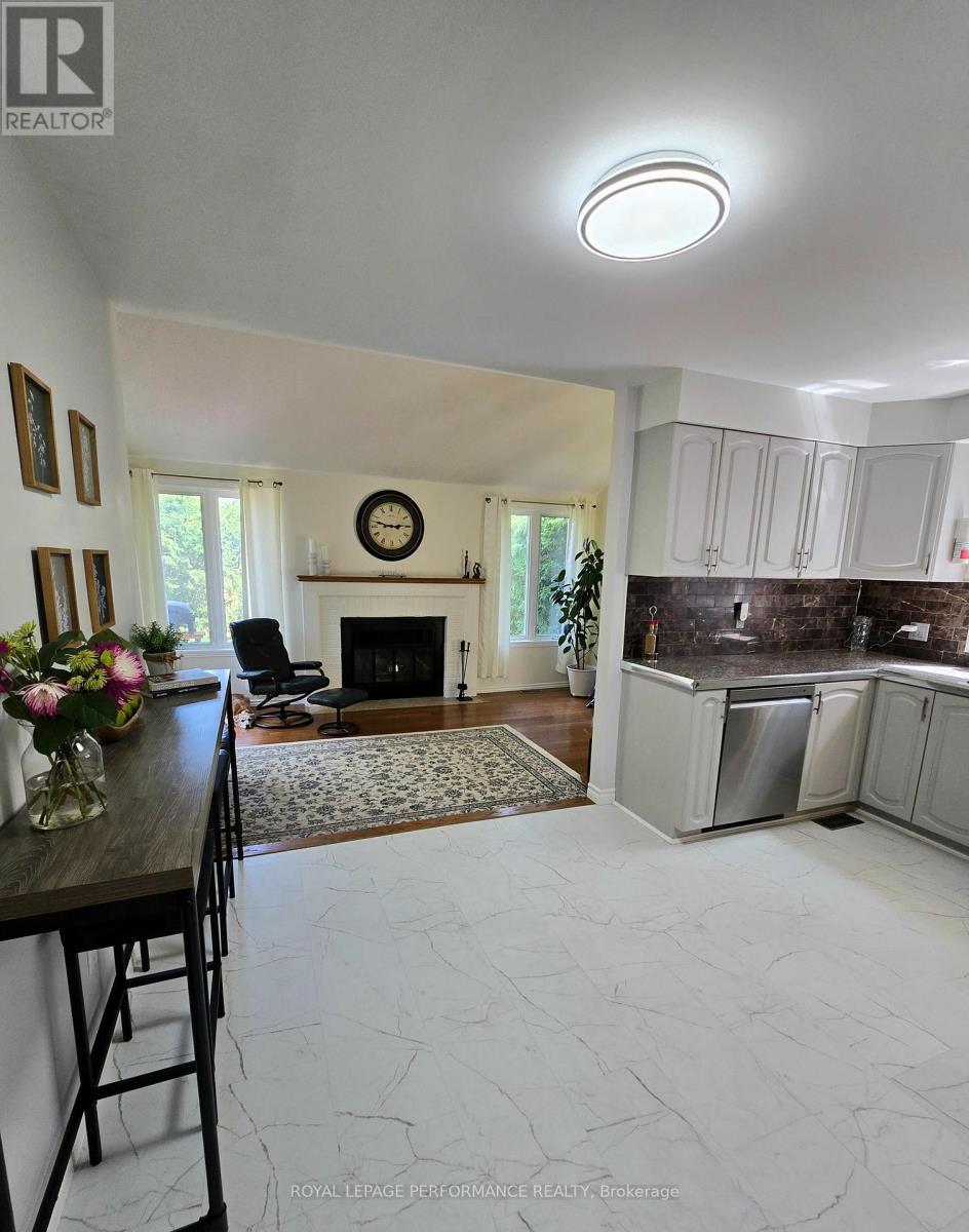 61 HAWLEY CRESCENT - 15