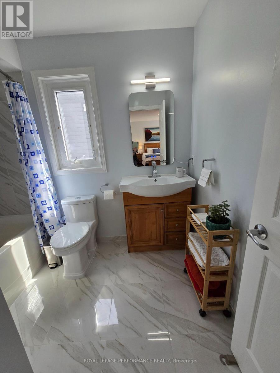 61 HAWLEY CRESCENT - 23