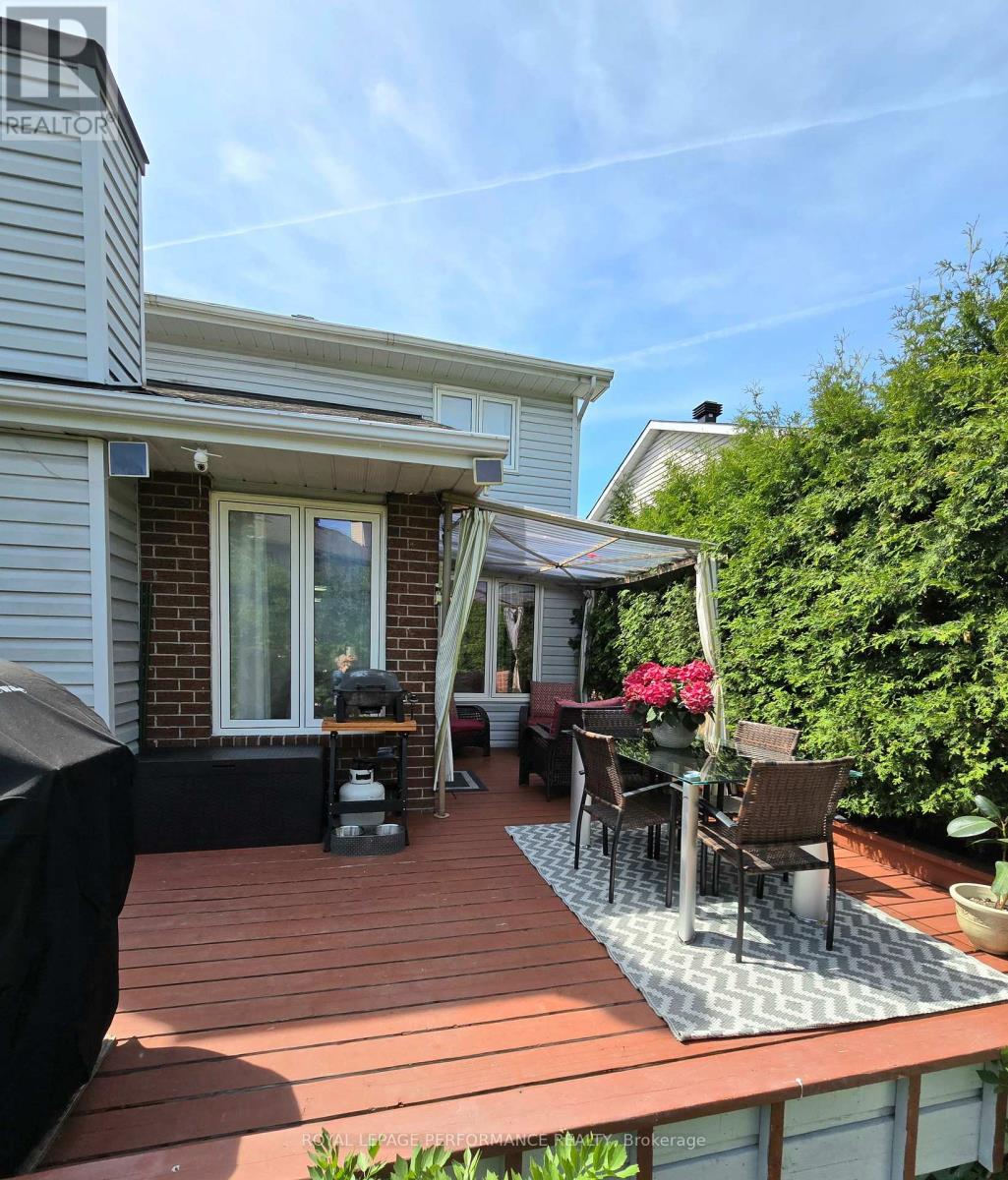 61 HAWLEY CRESCENT - 36