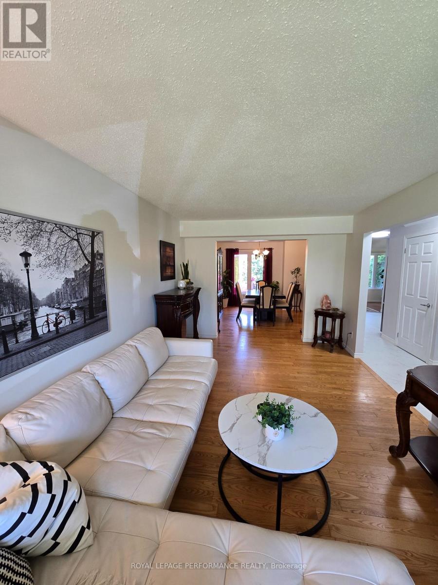 61 HAWLEY CRESCENT - 5