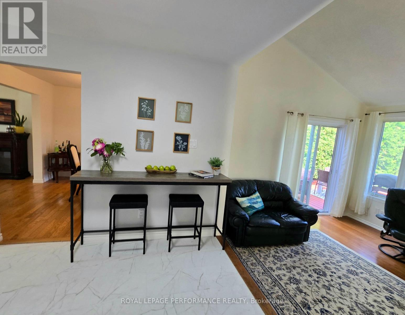 61 HAWLEY CRESCENT - 8