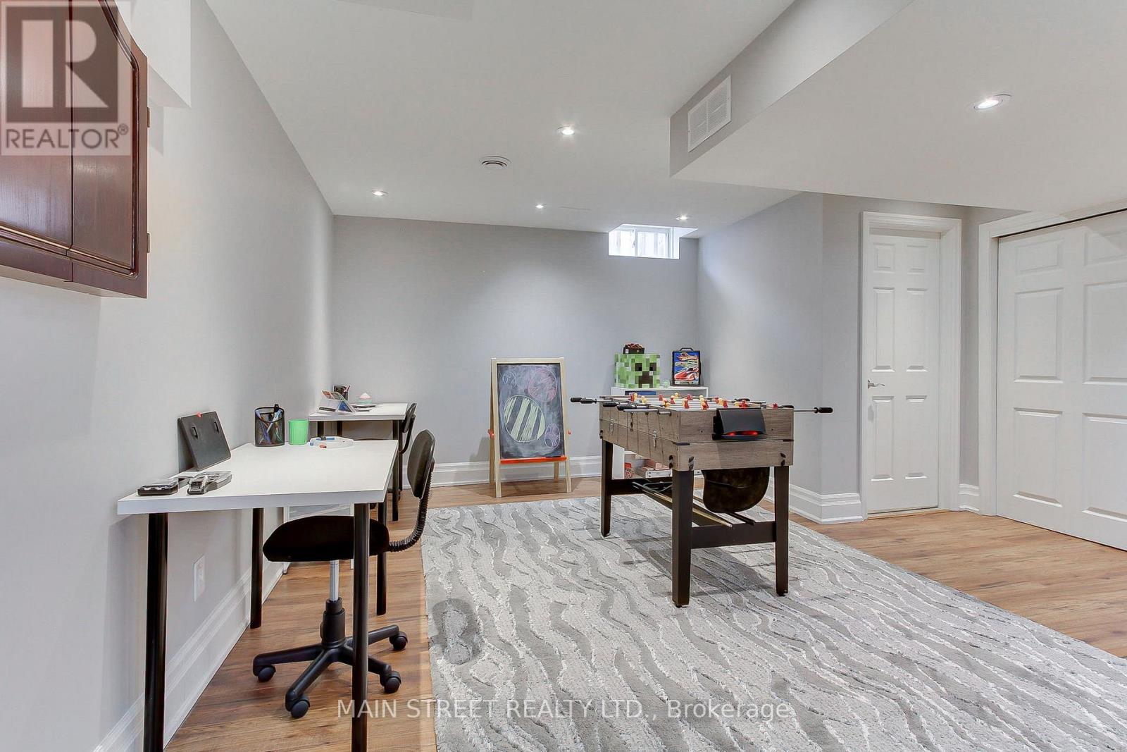 14 REGINALD LAMB CRESCENT - 42