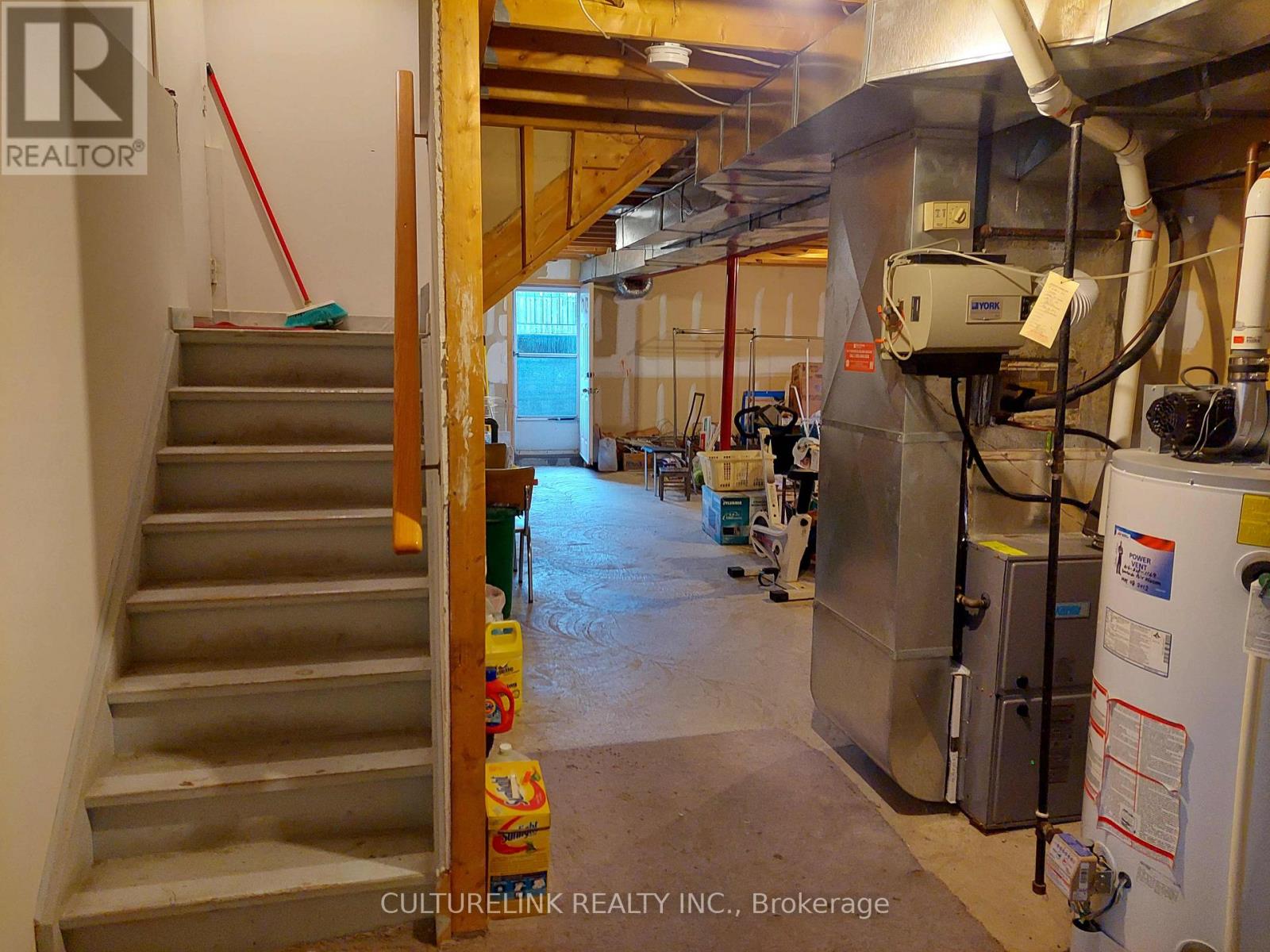 29 GOLDWIN AVENUE - 21