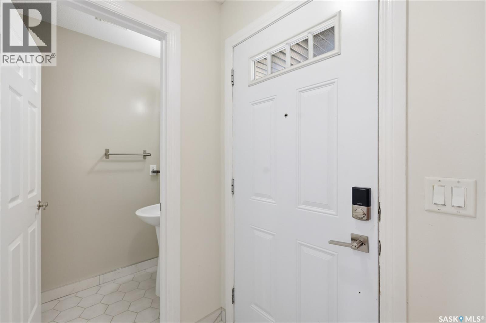 422 Blakeney CRESCENT - Image 3