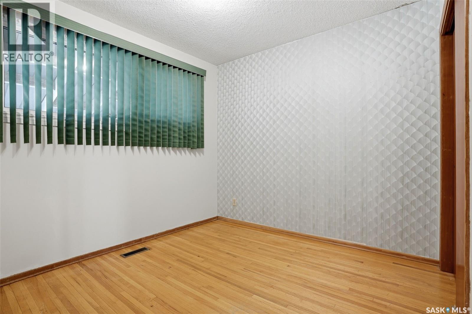 2078 McAra STREET - 20