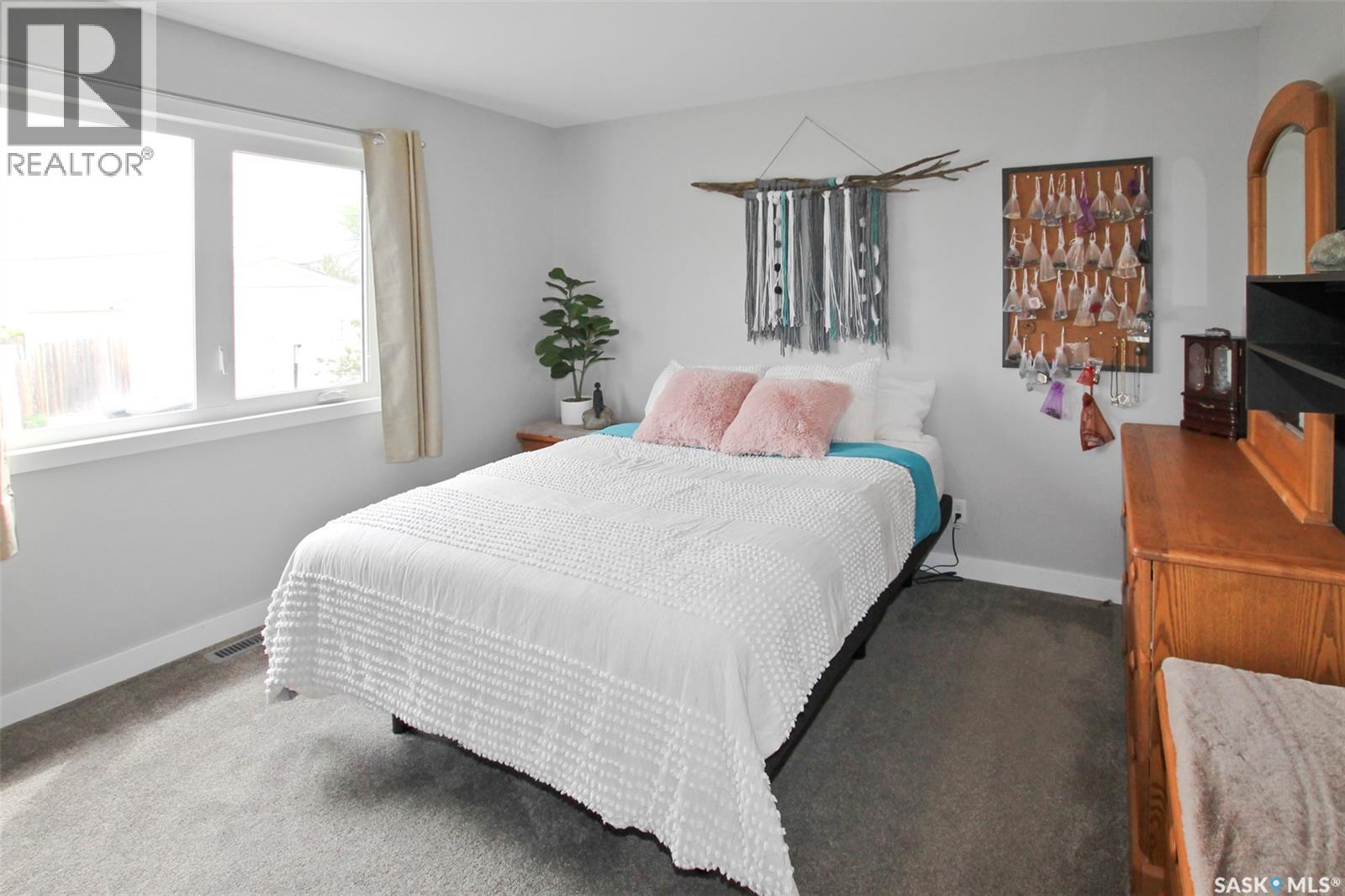 351 4th AVENUE NW - 10