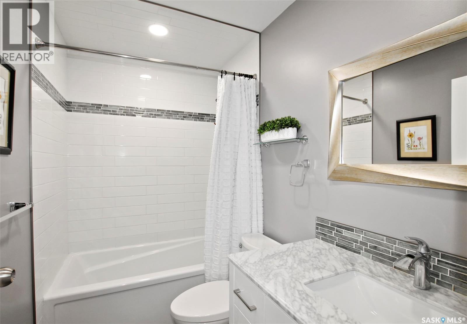 351 4th AVENUE NW - 11