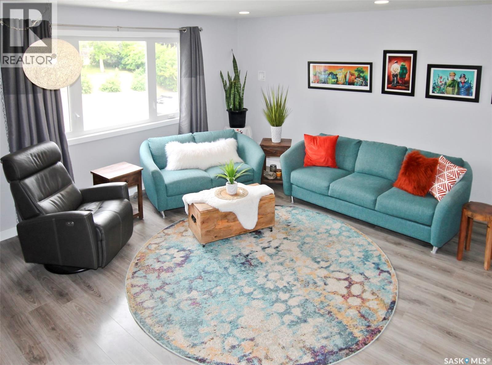 351 4th AVENUE NW - 4