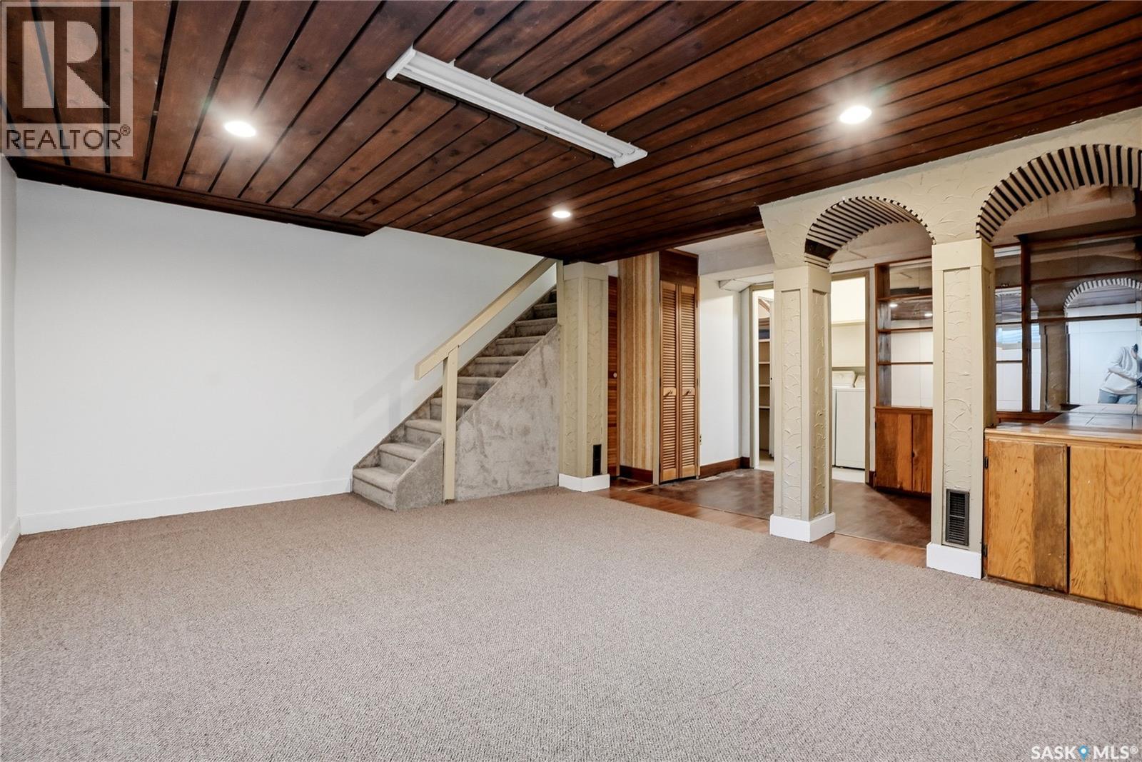 #93 1128 Mckercher DRIVE - 33