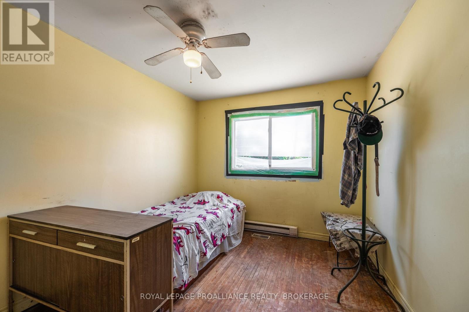 3734 BATTERSEA ROAD - 21