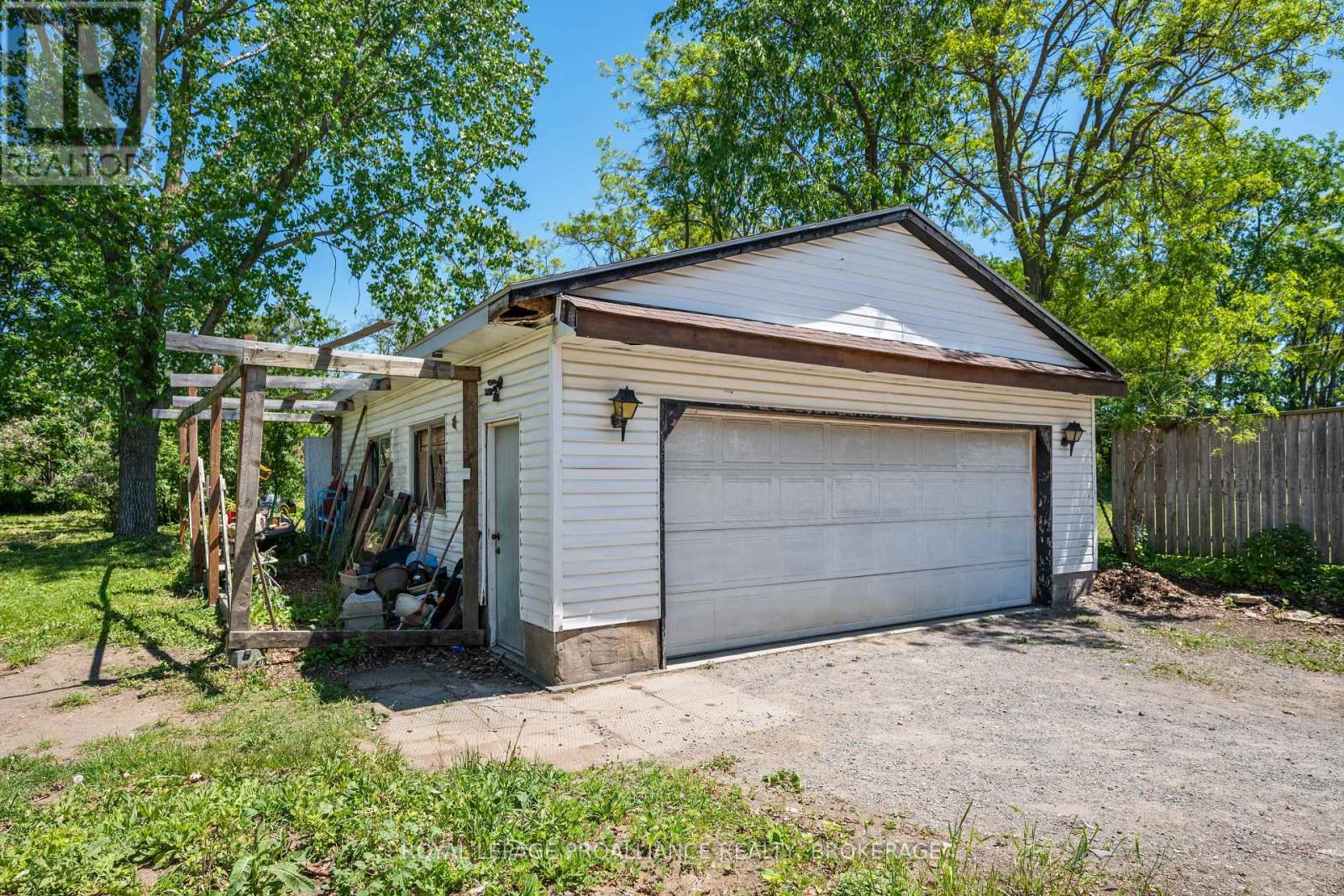 3734 BATTERSEA ROAD - 5