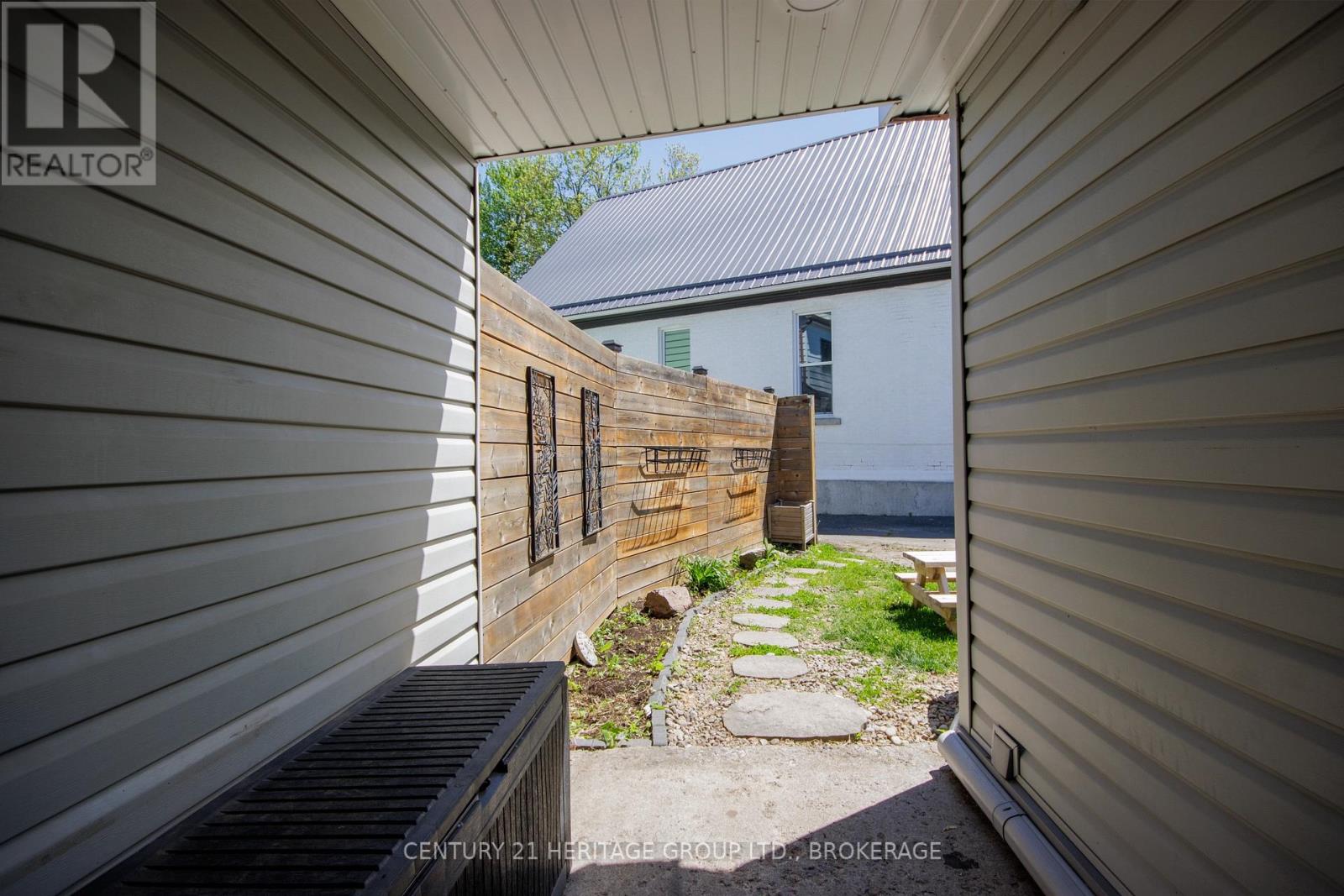 198 RAGLAN ROAD - 26