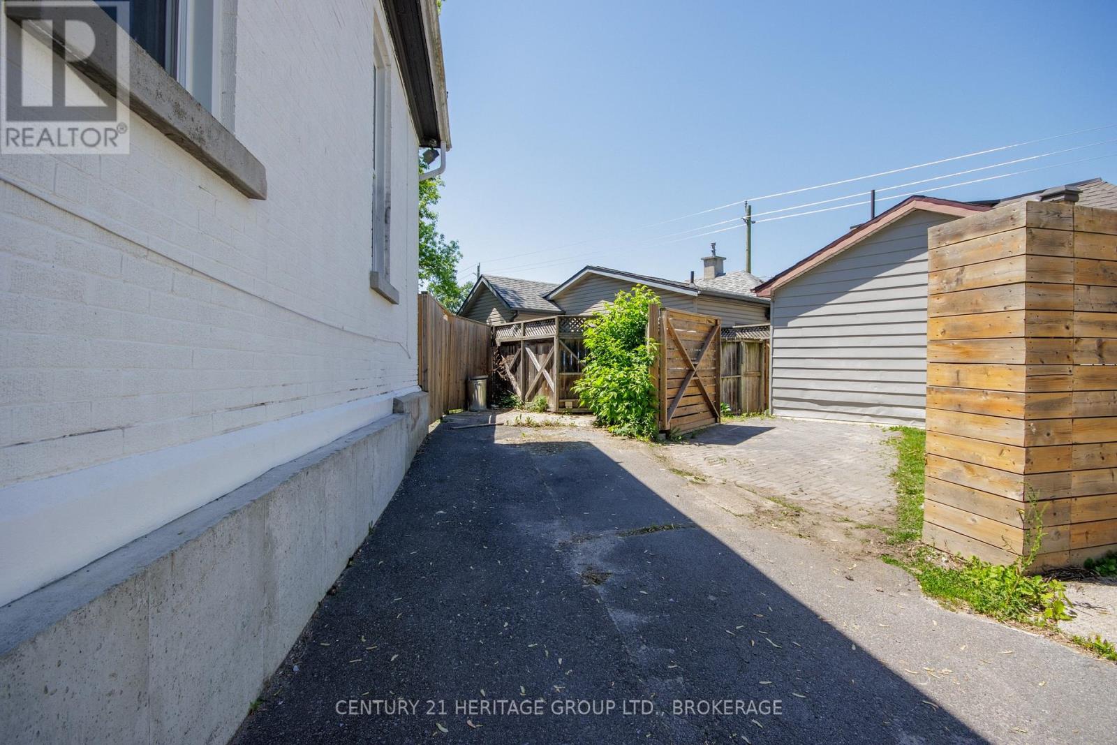 198 RAGLAN ROAD - 30