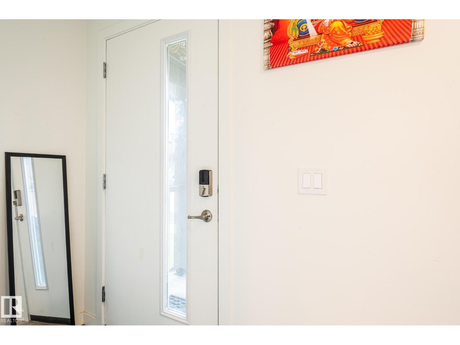 12112 35 AV SW - 7