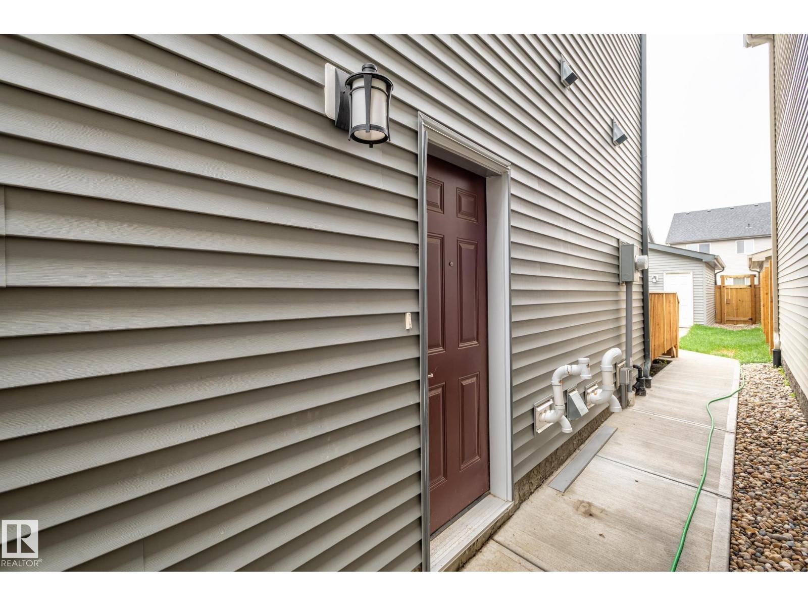 12112 35 AV SW - 49