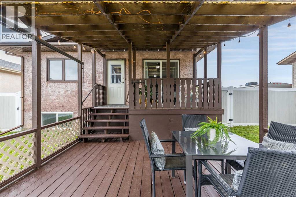 910 7 Street SE — photo 37