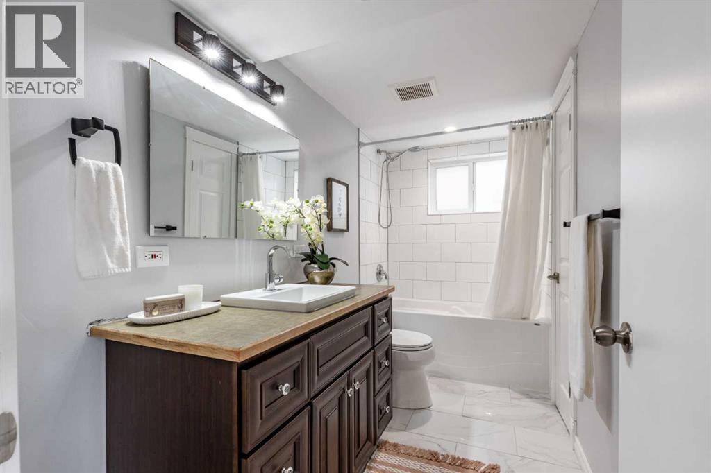 910 7 Street SE — photo 30