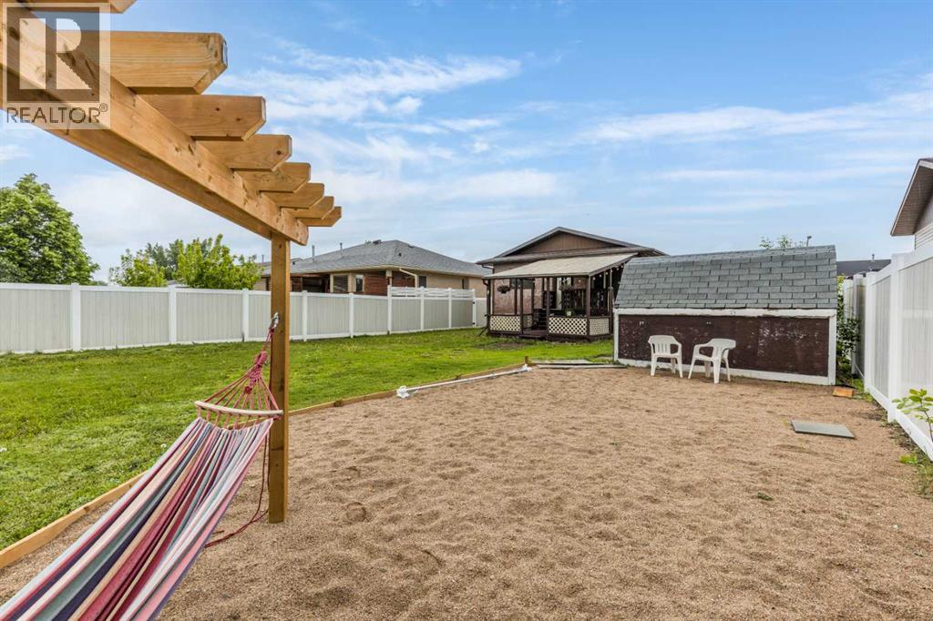 910 7 Street SE — photo 41