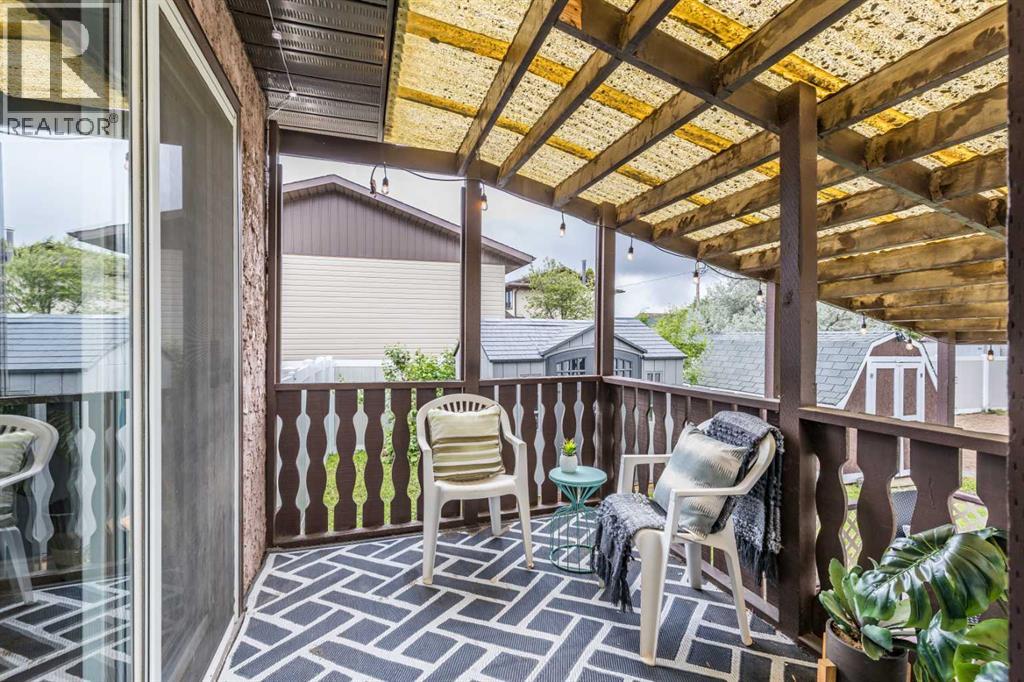 910 7 Street SE — photo 33