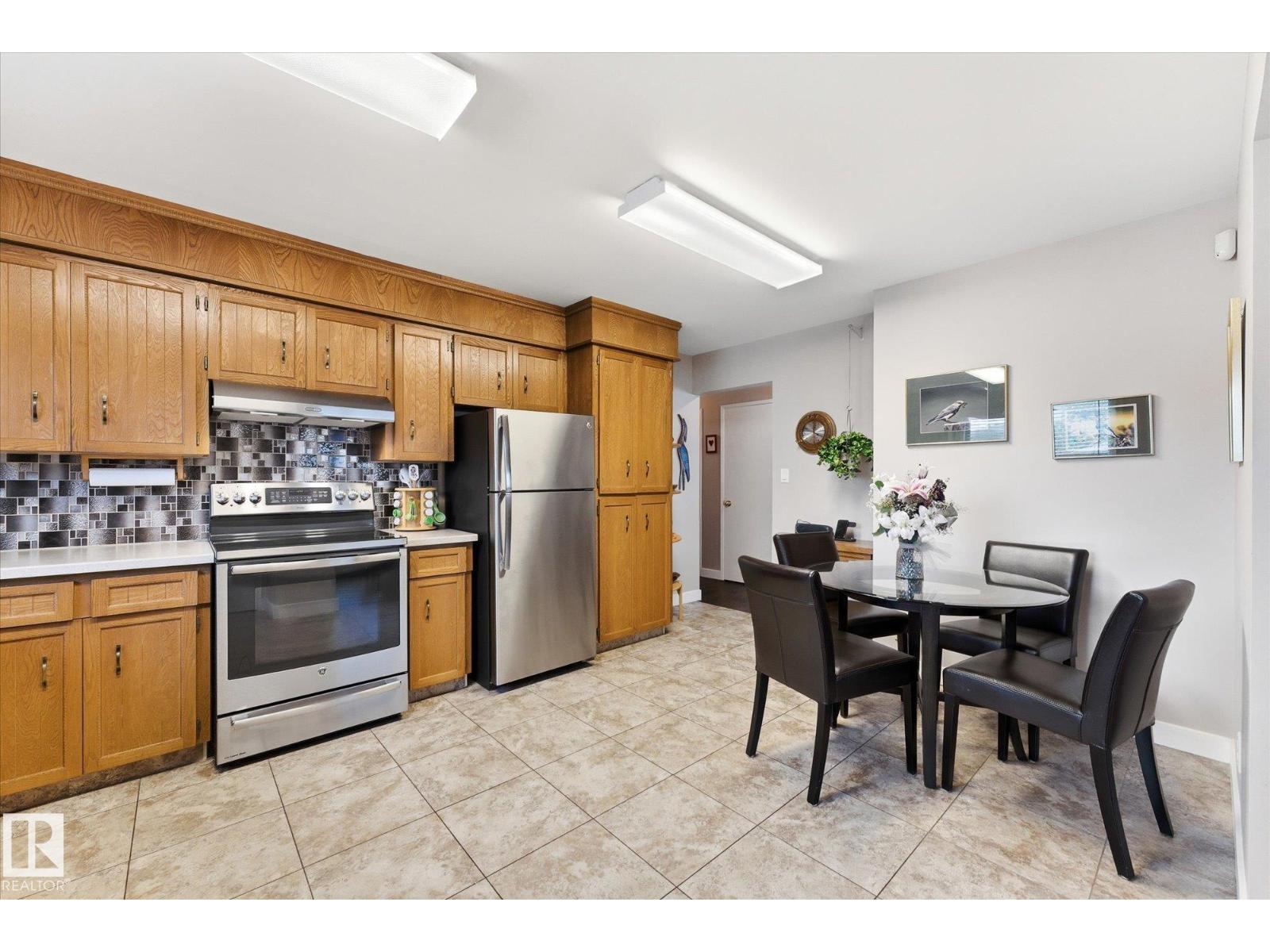 11331 25 AV NW - 21
