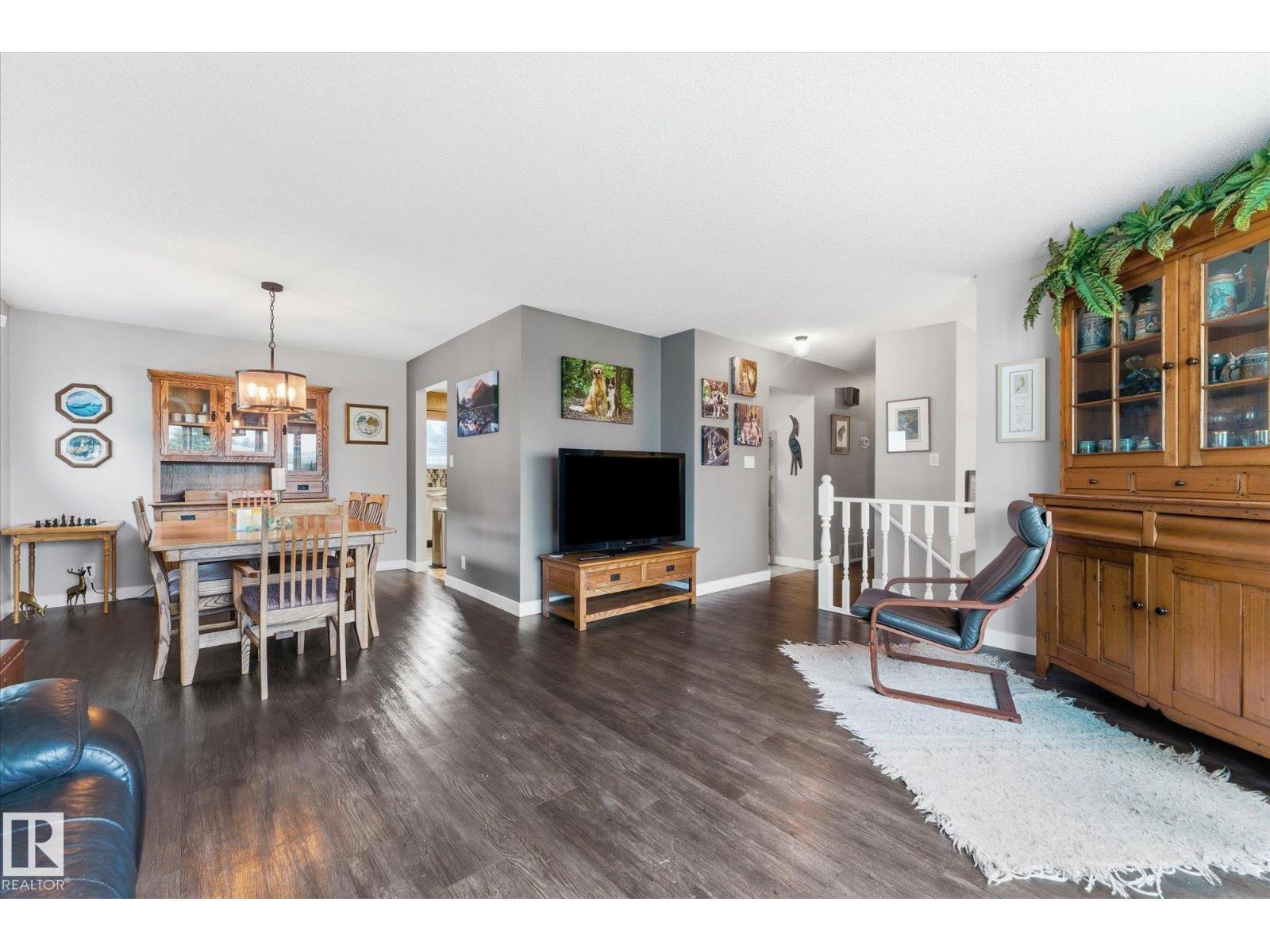 11331 25 AV NW - 18
