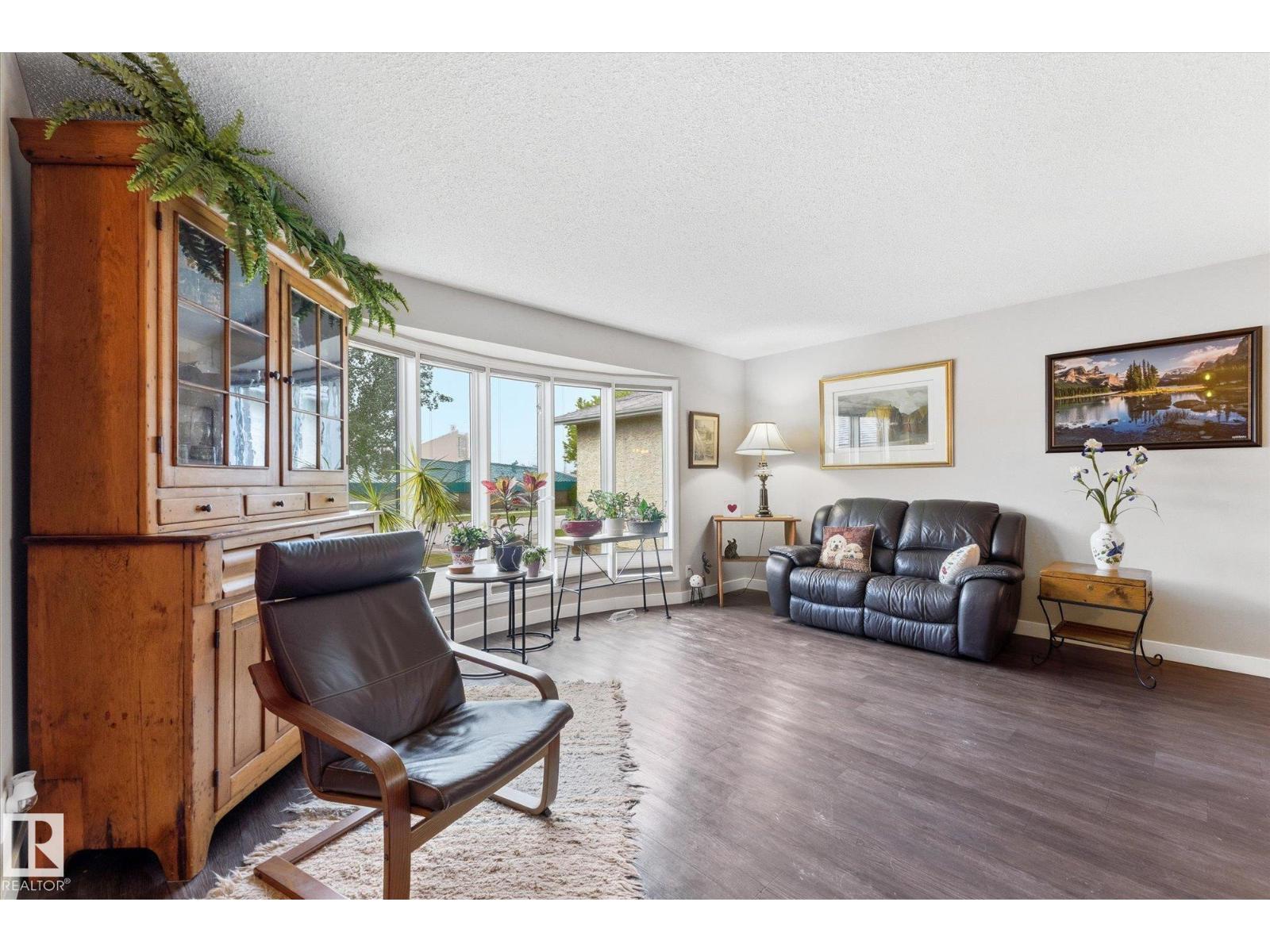 11331 25 AV NW - 16