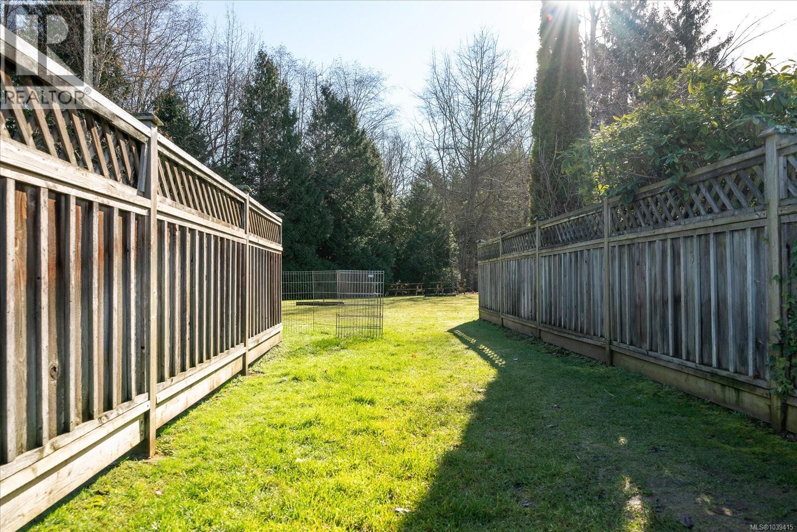 1839 Valley Oak Dr - 39