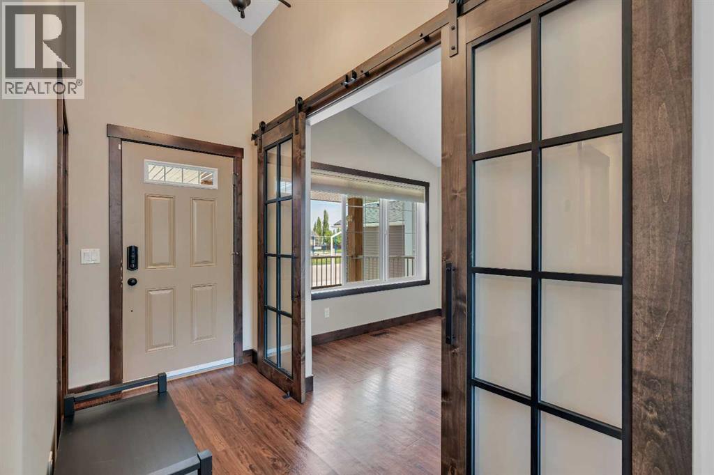 289 Riverwood Crescent - photo 2